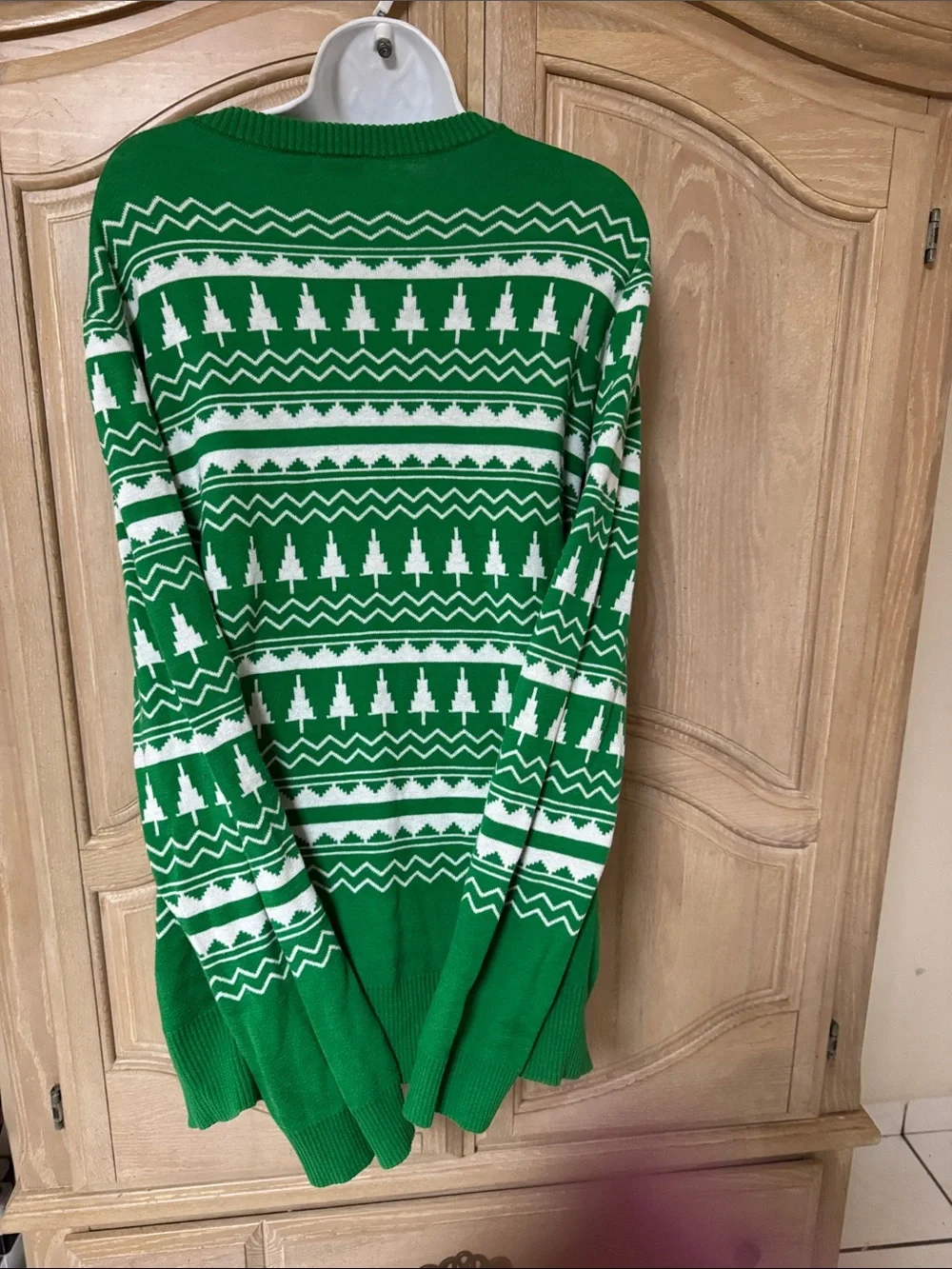 NEW Disney Green & White Mickey Mouse Knit Sweater XL